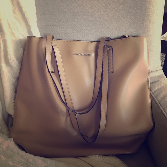 Used original MICHAEL KORS 2 way bag - Picture 1 of 5
